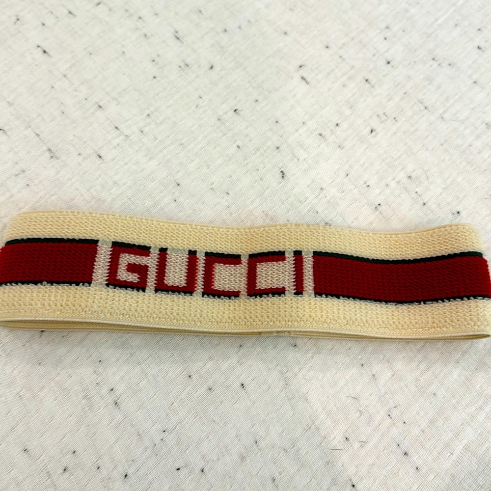 Gucci Headband. Perfect for accessorizing hats!!